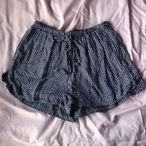 brandy melville eve shorts